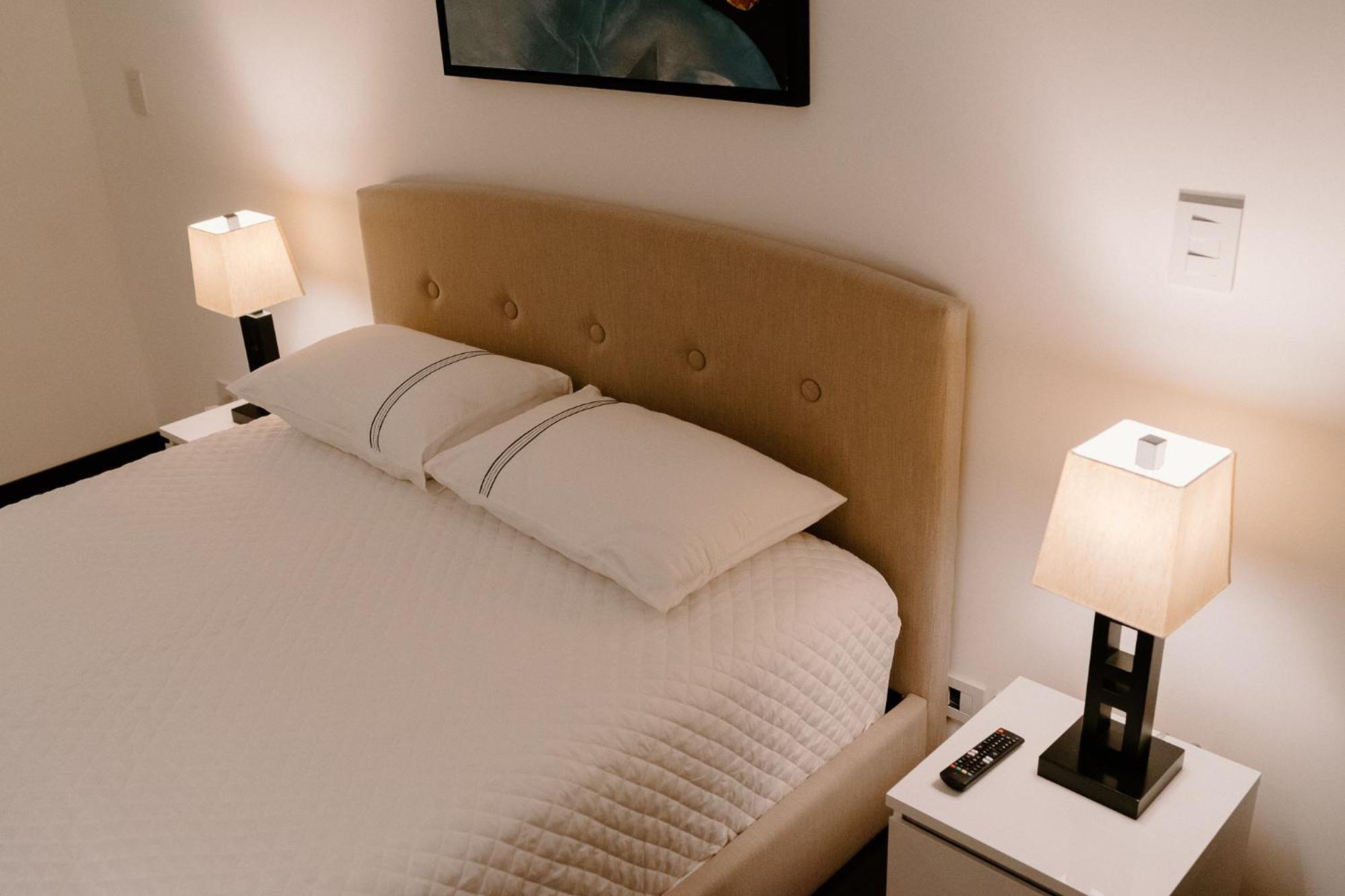 Apartamento Exclusivo Ciudad De Guatemala Zona 10 ภายนอก รูปภาพ