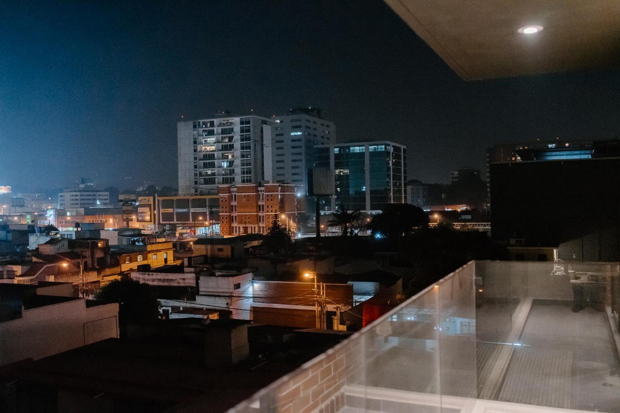 Apartamento Exclusivo Ciudad De Guatemala Zona 10 ภายนอก รูปภาพ